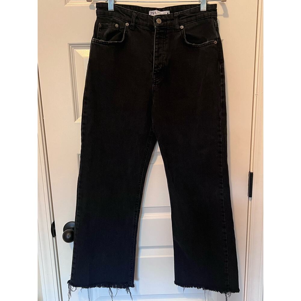 Zara Black Cropped High Waist Frayed Jeans, Size 6